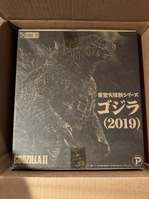 X-Plus Garage Toy Toho Large Monsters Series Godzilla 2019 480mm
