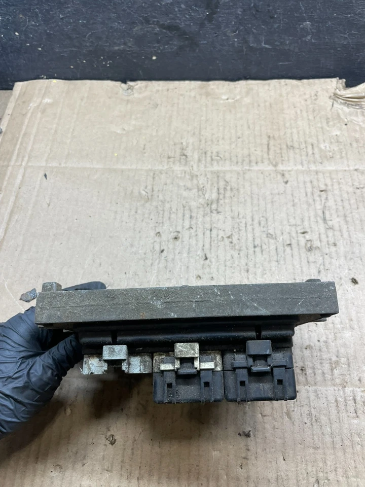 Компьютерный модуль двигателя 1998 Jeep Grand Cherokee 4.0 ECU ECM P56041840AA R1965 - Изображение 2 из 4