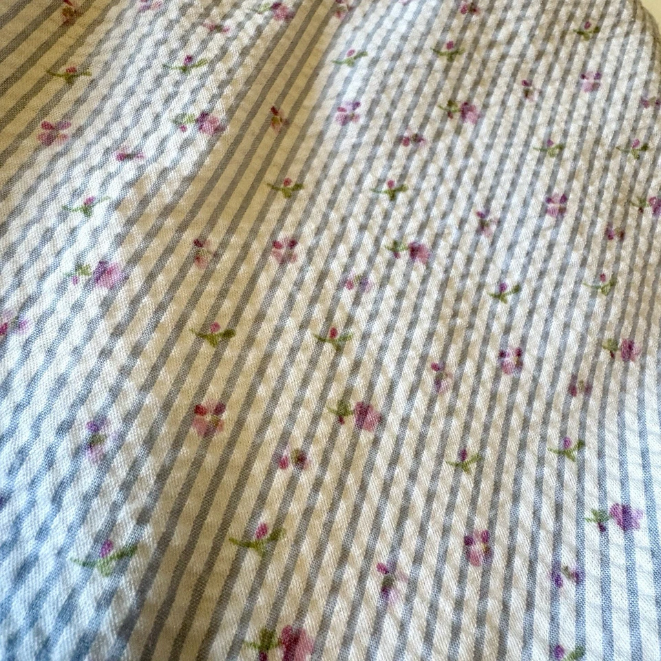 Charming White And Blue Striped Floral Dress, Size 7 - Image 3 of 4