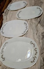Set of 4 Vintage JAJ Pyrex "Golden Honeysuckle" Oval Dinner Plates – 30cm – Rare