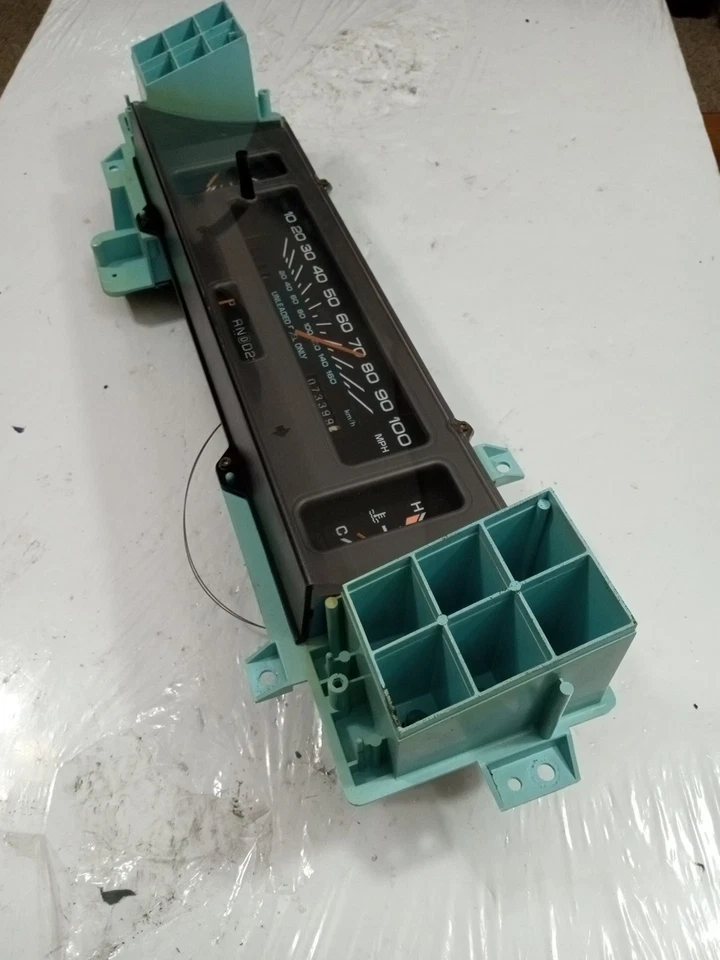 1991 1992 1993 Chevrolet Caprice  Speedometer Instrument Cluster 73k Millage  - Image 2 of 4