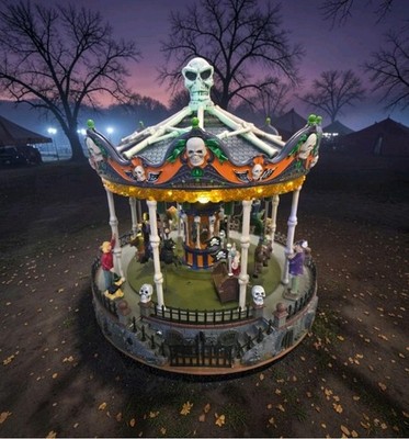 Lemax Spooky Town  ''Scary-Go-Round''  Mint Condition  Polyresin Carnival Ride