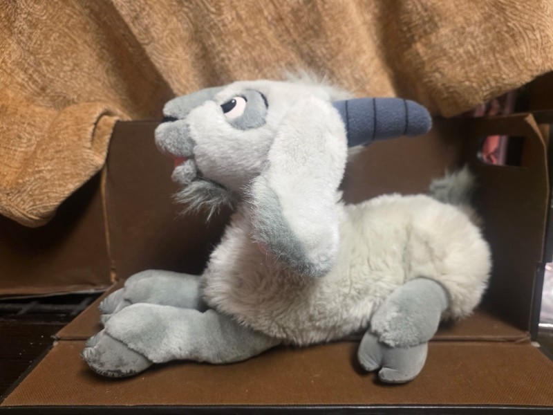 Disney" Hunchback of Notre Dame Djali the goat plush toy stuffed animal Toy