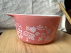 Pyrex Pink Gooseberry 473 -  1 Quart Baking Dish - No Lid