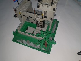 Lego Knights Castle 6081 King's Mountain Fortress Castle
