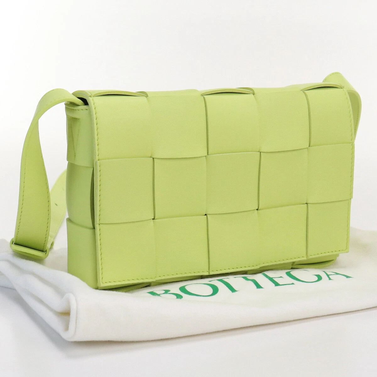 Bottega veneta store cassette green