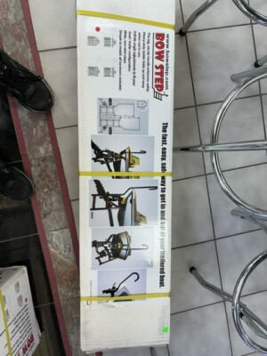 QUALITY MARK BOW STEP TRAILER 4-STEP BOARDING LADDER BLACK 28802 MARINE