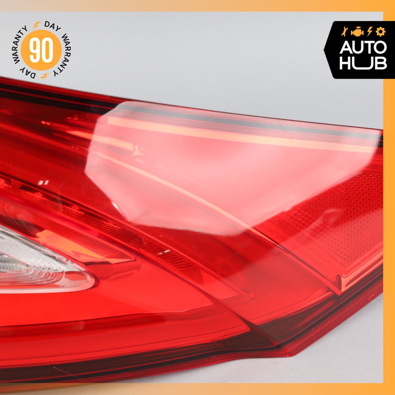 17-20 Maserati Levante M161 Outer Tail Light Lamp Right Passenger Side OEM 64k