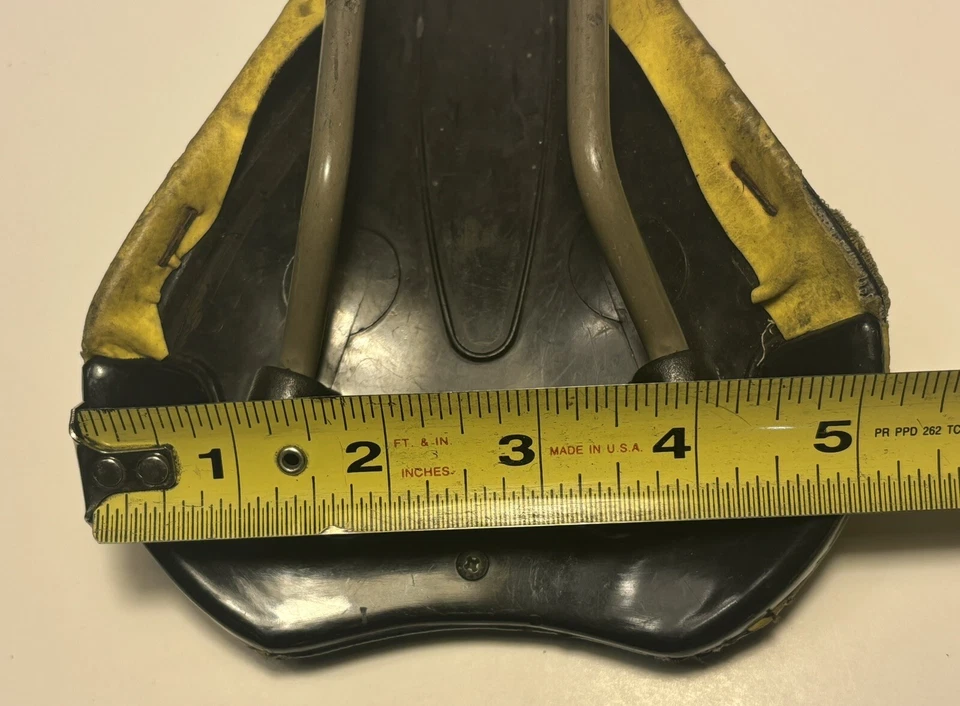 Asiento de sillín de ciclismo Selle Italia XO 2 tonos cuero con riel Italia negro y amarillo Foto 4 de 4