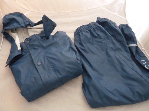 Mikk-line blauer Leinen Regenmantel und Hose, 128 cm Gr. 7-8 Jahre alt - Bild 1 von 10