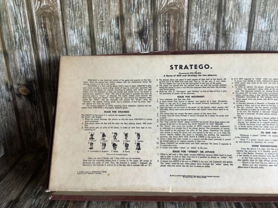 STRATEGO VINTAGE BOARD GAME - 1 SPARE PART PLAYING PIECE -  MILTON BRADLEY 1961 - Image 4 of 4