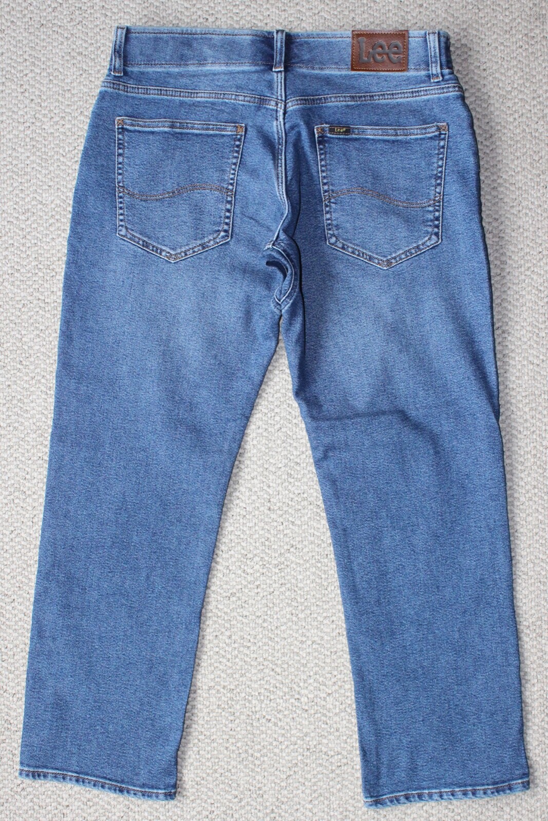 NWT • Lee Extreme Motion MEN'S JEANS • 33x29 • Straight Fit Tapered