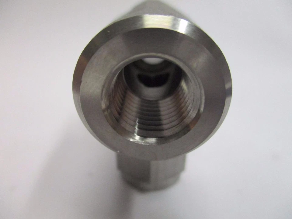 Bi-Lok 771LFSS3/8X1/4 Female Run Tee 3/8" OD 1/4"FNPT - Image 3 of 4