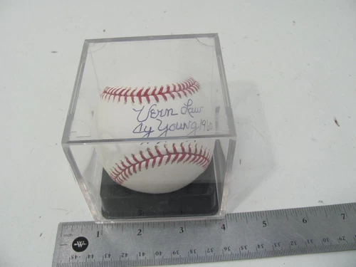 Autographed Baseball - Vern Law Pirates "Cy Young 1960" (Rawlings)