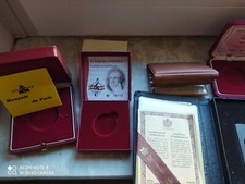 Eleganti astucci vintage vuoti per monete oro
