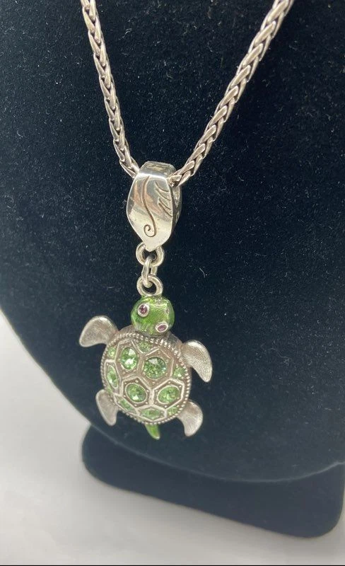 Pulsera de cuero Brighton, brazalete brazalete SS y collar con dije de tortuga colección Foto 3 de 4