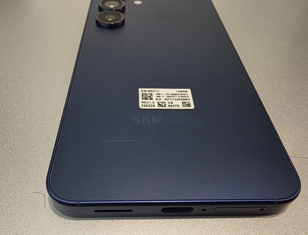 Samsung Galaxy S25 128GB (T-MOBILE LOCKED) 6.2
