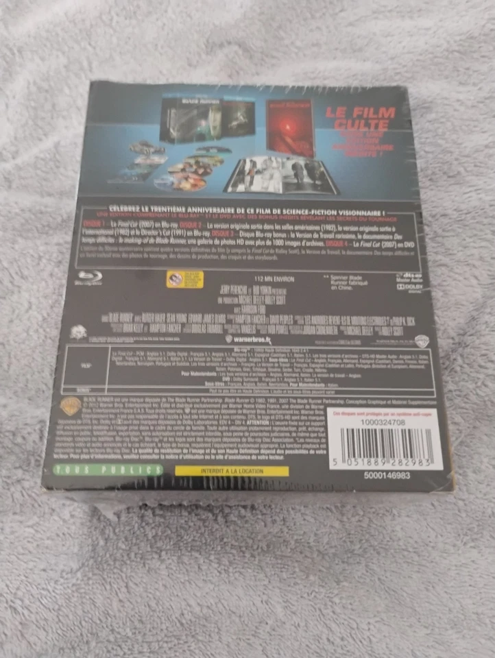 Blade Runner Collector's Edition Blu-Ray & DVD Combo Pack With Model Spinner NEW - Image 4 of 4