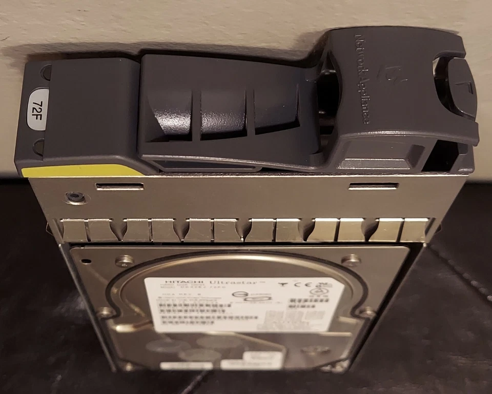 BRAND NEW 3.5" HITACHI ULTRASTAR 73GB FIBRE CHANNEL HARD DRIVE DK32EJ-72FC - Image 3 of 4