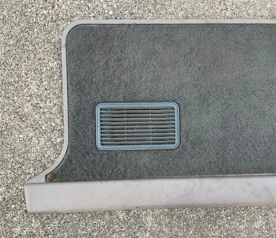 Cubierta interior escotilla trasera gris Jeep Cherokee XJ 84-96 Foto 2 de 4