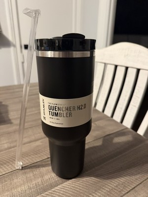 Stanley 40 oz Flowstate Quencher H2.0 Tumbler Black