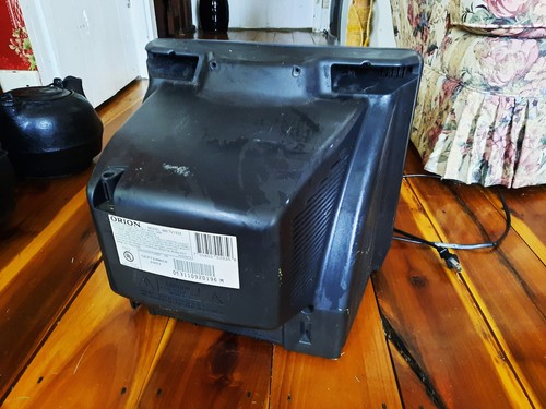 Vintage Orion 13" CRT TV Model TV1333 Retro Video Gaming Television! No Remote - Picture 3 of 5