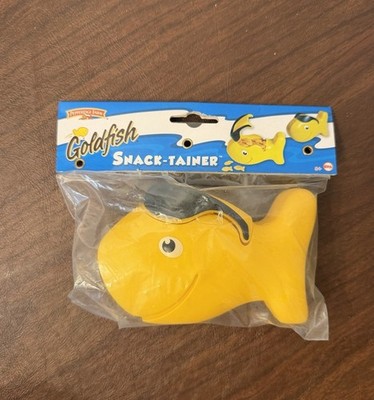 Pepperidge Farm Goldfish Snack-tainer Snack Cracker Container Fish W/ Sunglasses