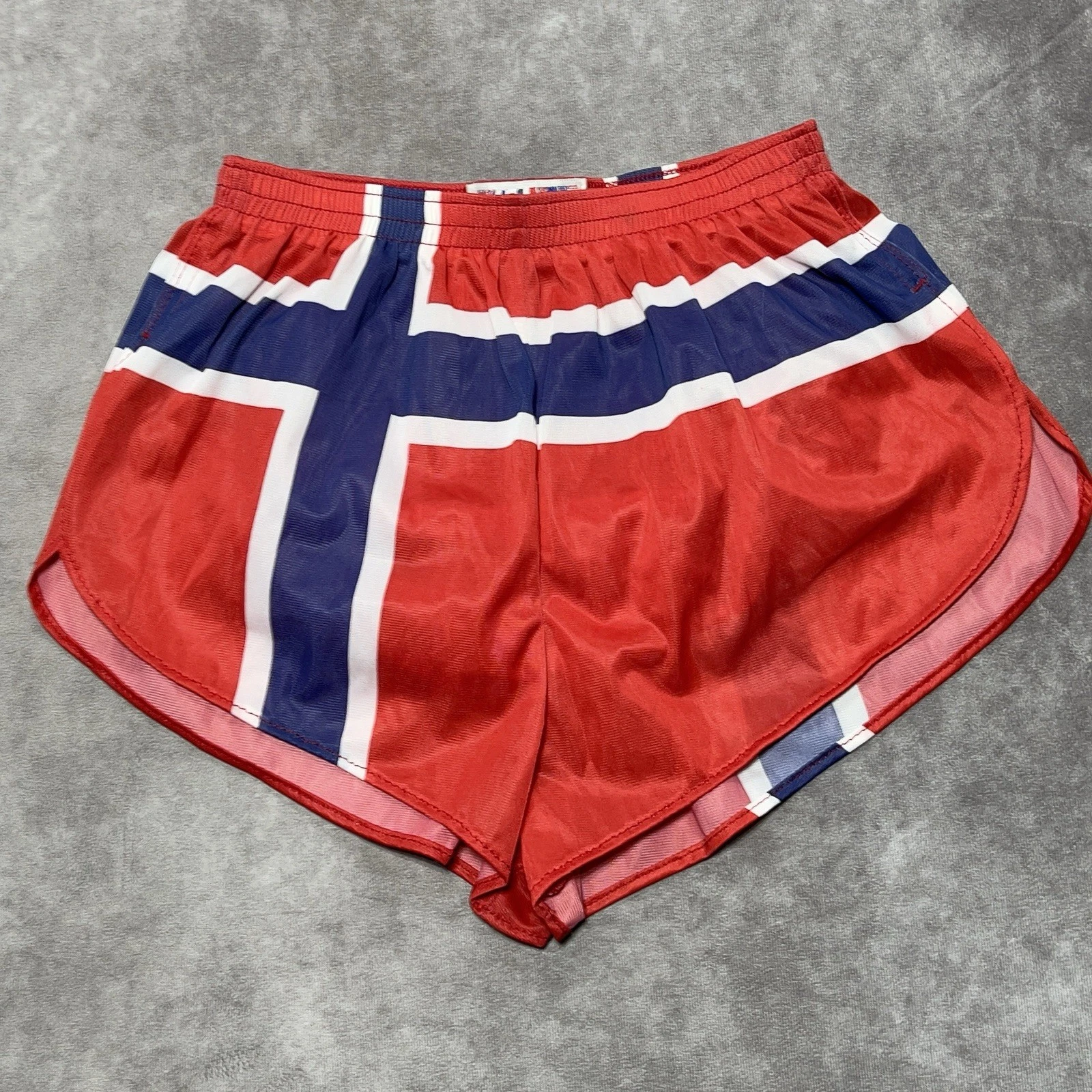 Vintage International Sports Running Shorts Mens Small Norway Flag Red Lined
Opens in a new window o