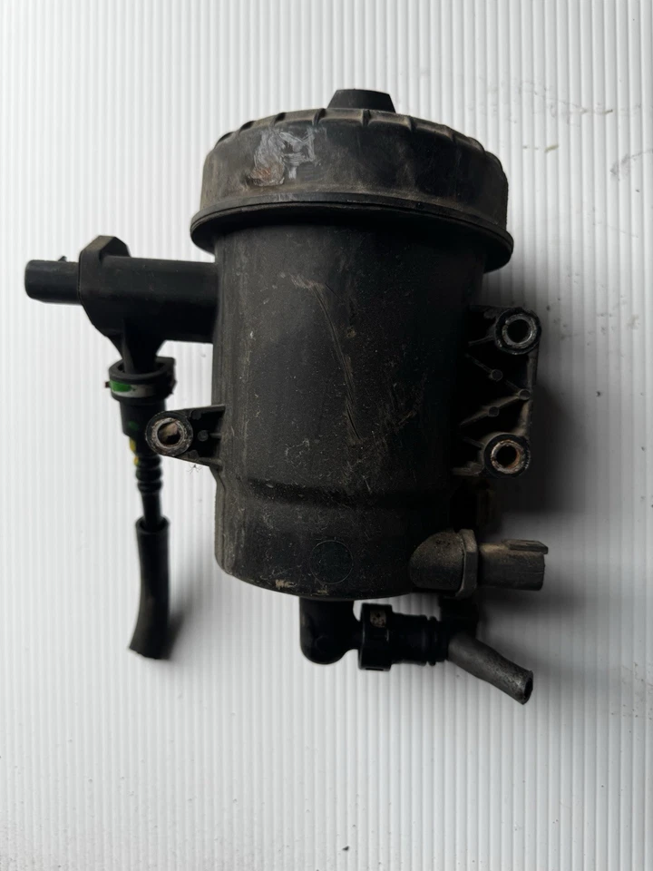 Carcasa de filtro de combustible RAM 2500 3500 2011-12 Cummins diésel turbodiésel OEM Foto 3 de 3