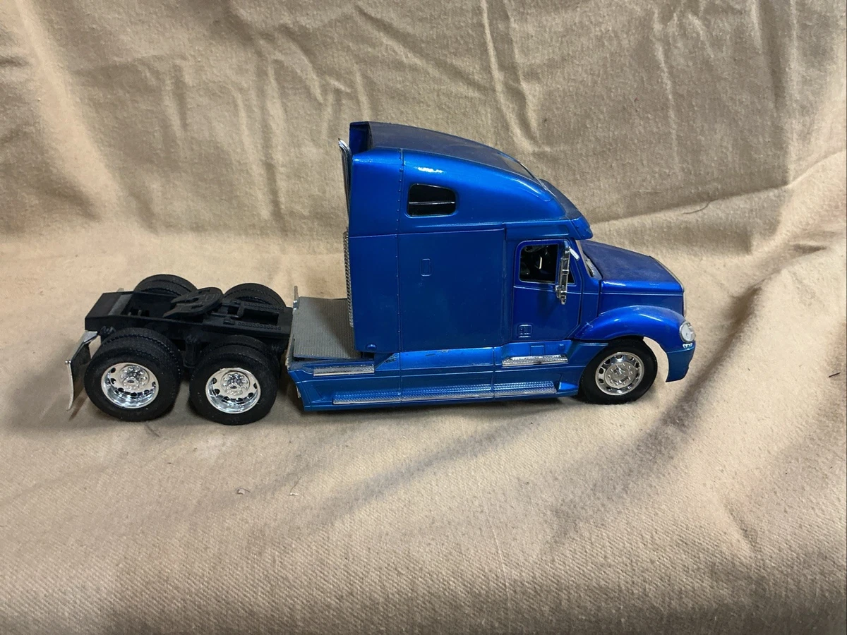 Preços baixos em Escala 1:20 fabricante Antigo Carros, caminhões e