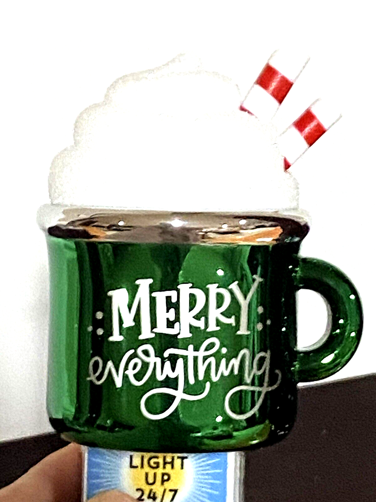 Bath & Body Works MERRY EVERYTHING CHRISTMAS HOT COCOA Green Mug Wallflower Plug-image