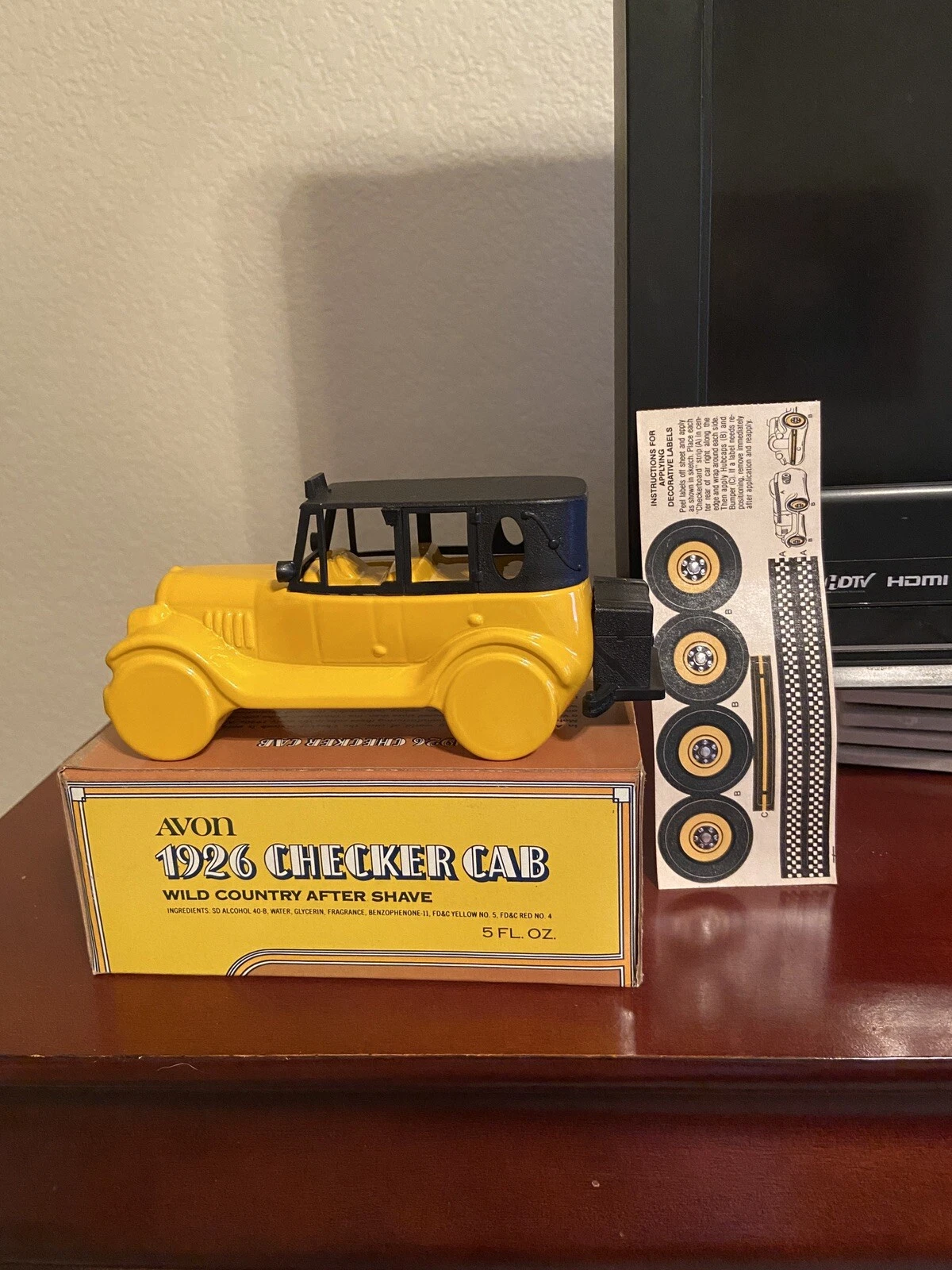 Avon Checker Cab Replica Car Bottle  Wild Country after shave   1977