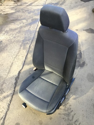 12076 Sitz links vorne Fahrersitz BMW 1er (E87) 116i 116 PS (06.2004-06.2011