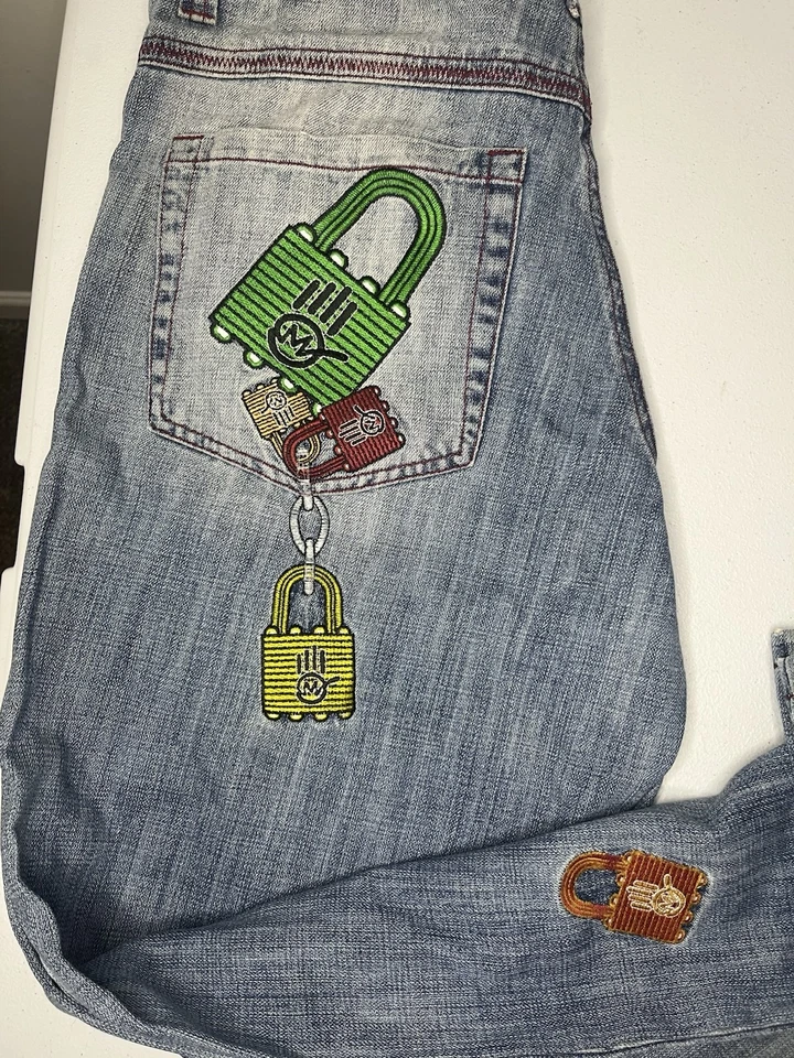 Jeans De Colección Y2K Miskeen Originales Hombres 36x32 Bordados Cerradura y Llave Hip Hop Calle Foto 4 de 4
