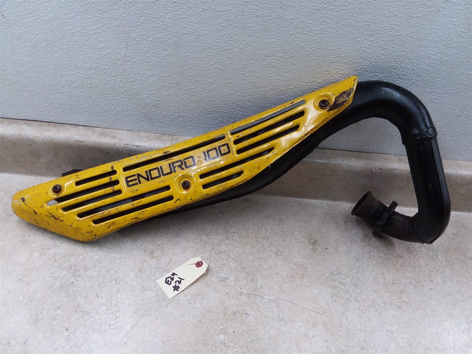 Yamaha DT100 Exhaust Chamber Muffler/ Heat Shield 1976 1977 OEM ARP #21 E24