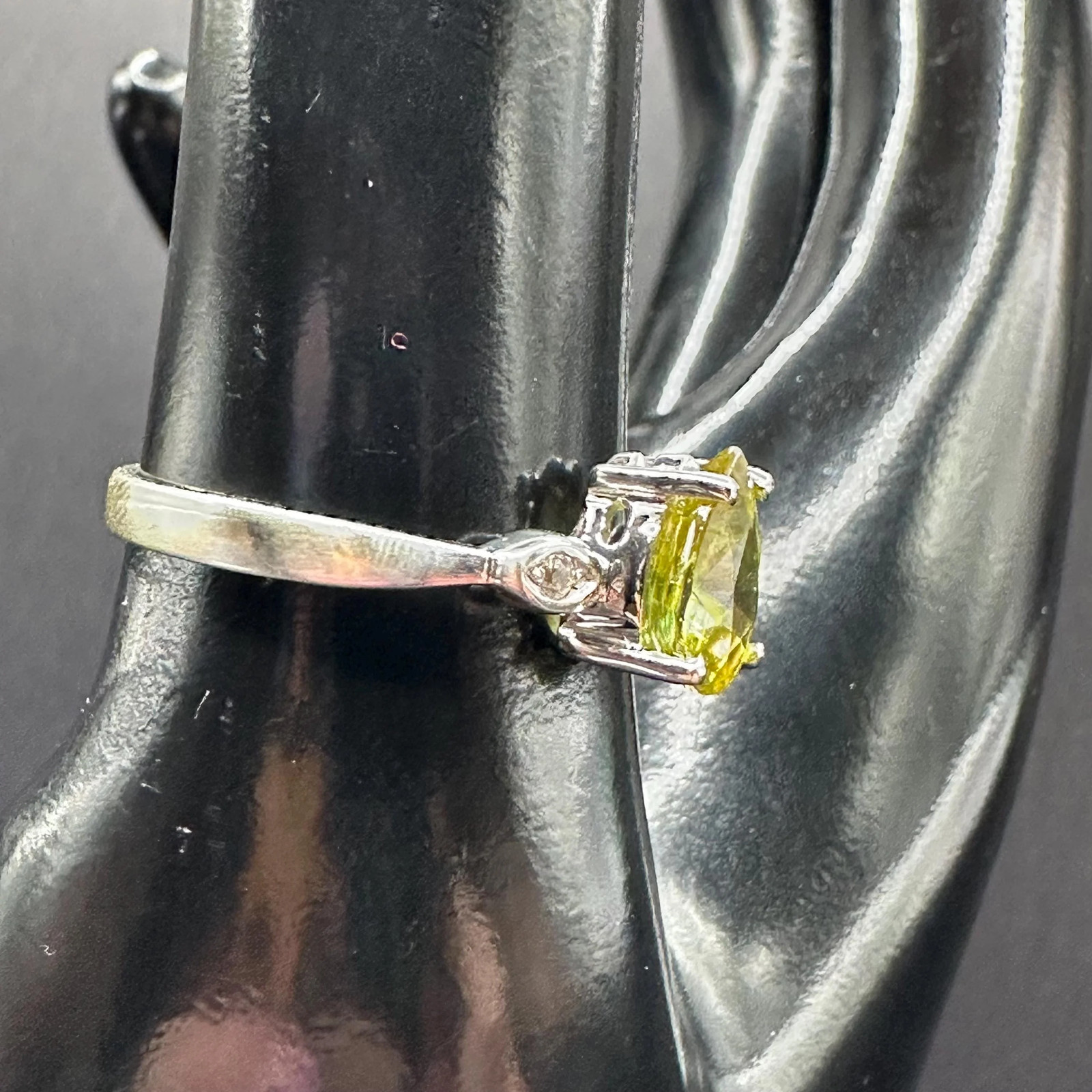 10K Solid Gold Sphene Ring Size 8 - image 12