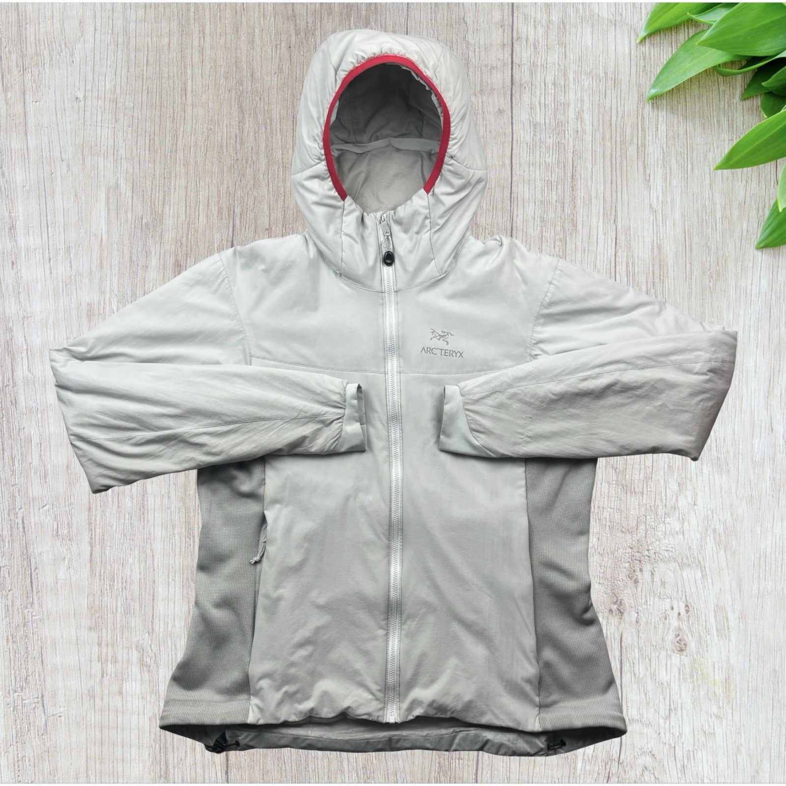 Arc'teryx Women's Atom LT Hoody Silver Lining’ Ski Jacket Size M