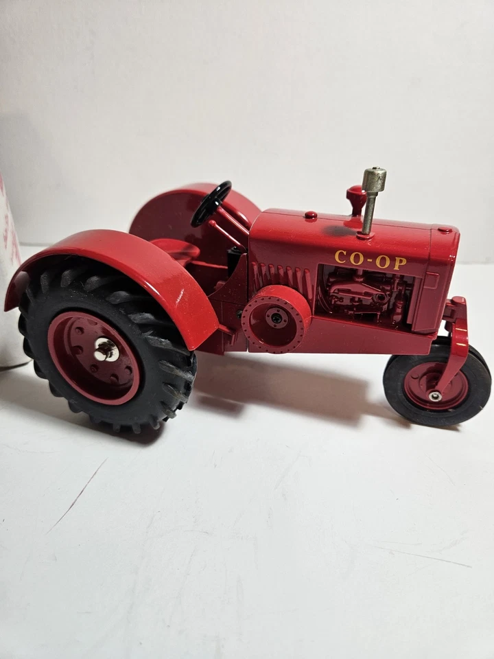 1/16 Universal CO-OP No. 1 SpecCast Limited Edition #1748 - Image 2 of 4