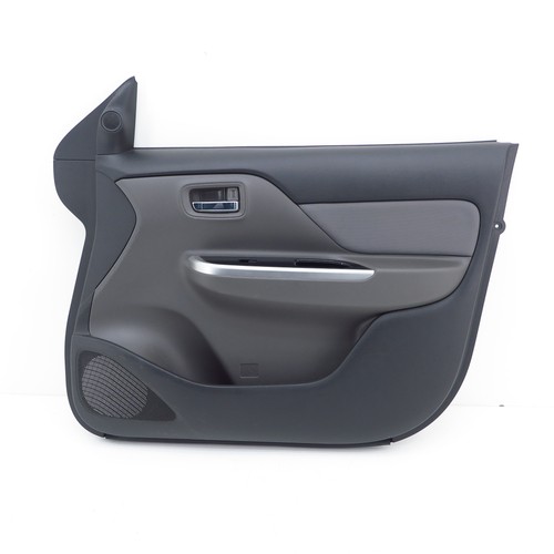 Türverkleidung vorne rechts Mitsubishi L200 KJ KK KL 09.15-