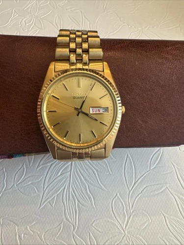 New ListingSeiko Vintage Golden Dial Quartz Day-Date 7N43-8111 Watch 90’s Mens