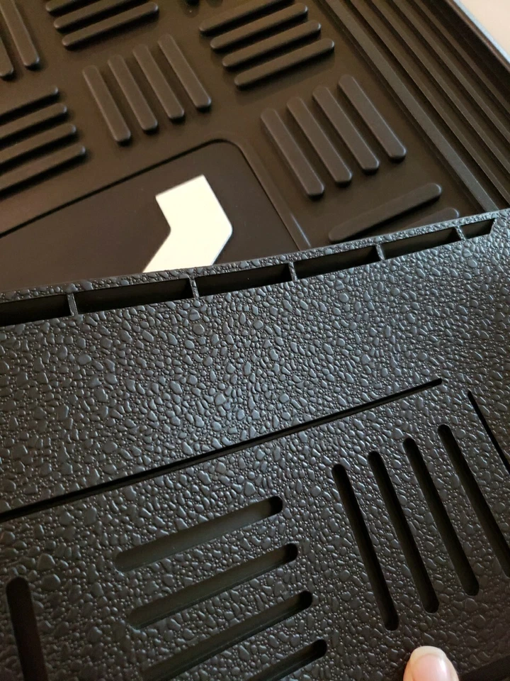 Felpudo de goma de la Universidad de Virginia Occidental 31,5"x19,25" nuevo felpudo negro/blanco Foto 3 de 4