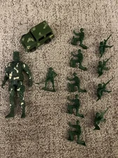 Camo Plastic Jeep and Green Men
