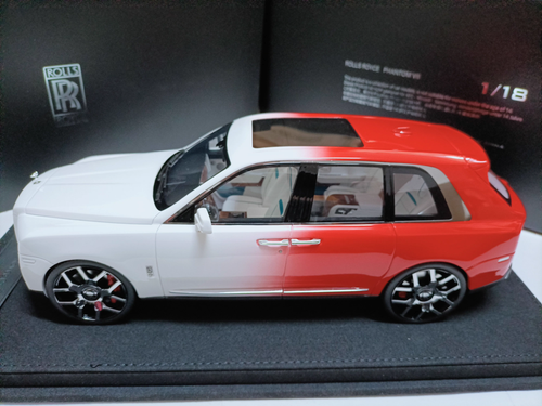 GL 1/18 Rolls Royce Cullinan White Red - Picture 2 of 12