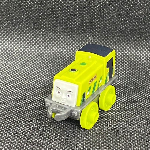 THOMAS & FRIENDS Minis Train Engine 2015 CLASSIC SCRUFF