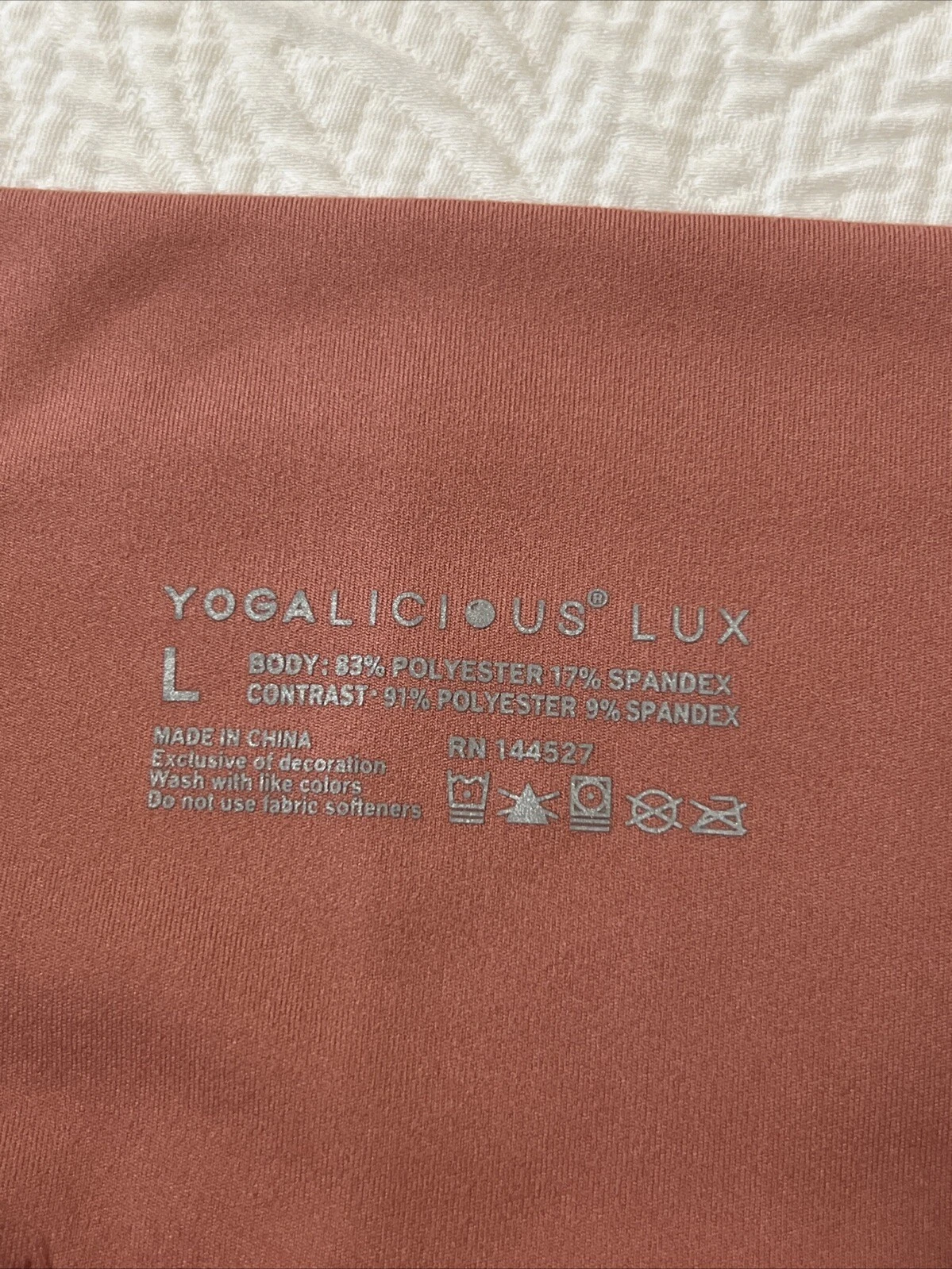 yogalicious lux biker style with pocket activewear euc shorts