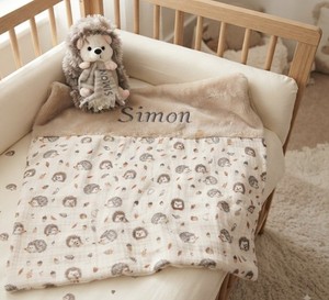 PLAID/ couverture Bébé avec sa peluche  ou doudou  PERSONNALISÉ par une broderie