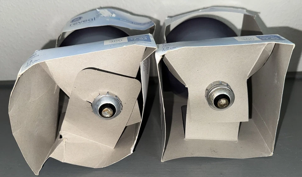 NEW! TWO (2X) GE REVEAL Indoor Floodlight BR40 Bulbs LOT | 65W | 360 Lumens - Image 4 of 4