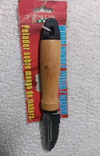 Vintage Bene Casa Wood Handle Peeler/carver