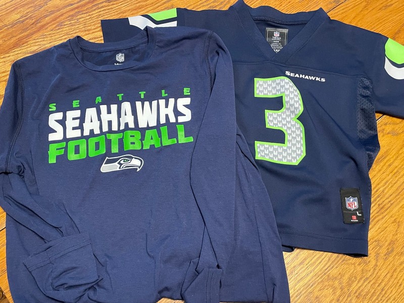2 Seattle Seahawks Football shirts Kids sz L (7) #3Wilson and Youth sz L (14-16)