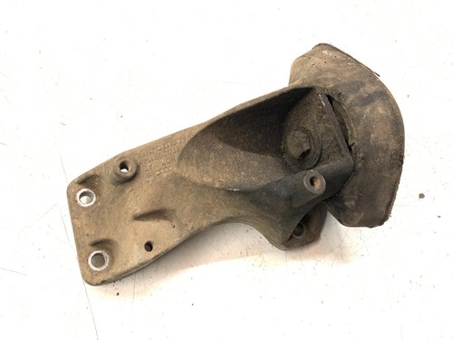 Audi A4 B7 8E 3.0L TDI Quattro Getriebehalter Halter Getriebe rechts 8E0399114